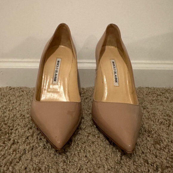 Manolo Blahnik Pointed Toe Heels - Picture 8 of 8